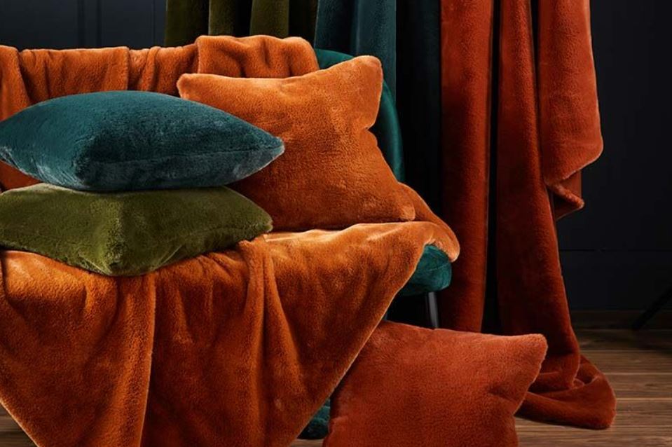 Luxe Faux Fur Throw Gingerbread