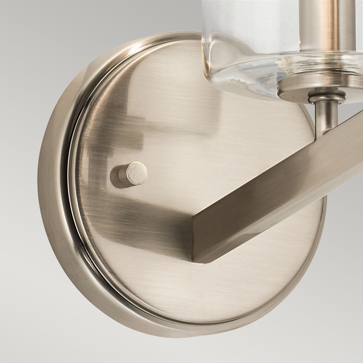 Single Wall Light in Classic Pewter Finish