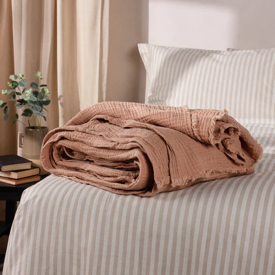 Lark Crinkle Cotton Throw Rose