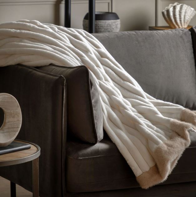 Luxury Faux Fur Throw Cream