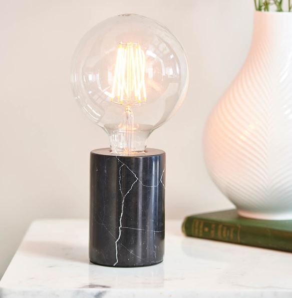 Schwarze Marmorlampe