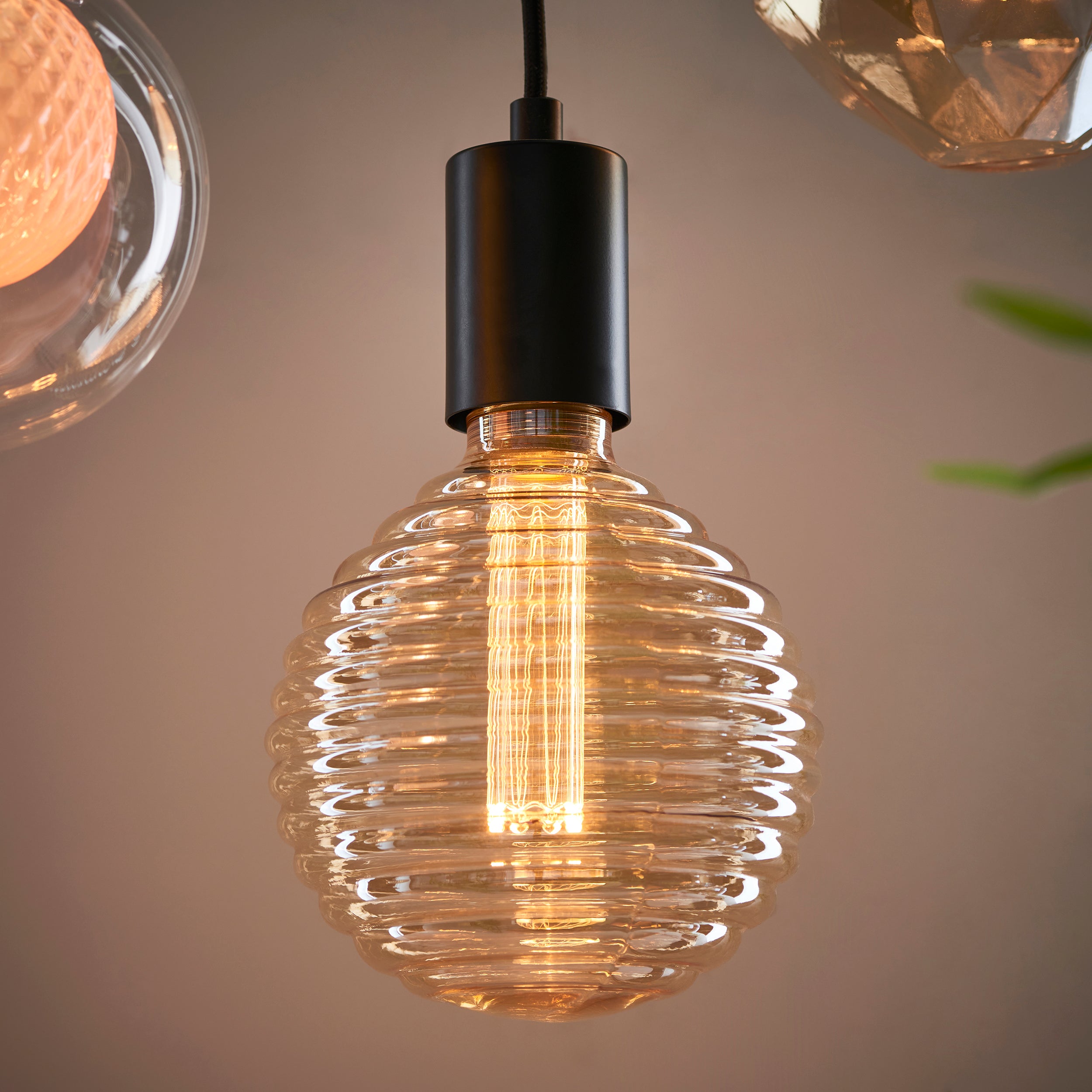 Bienenstock E27 LED-Glühbirne