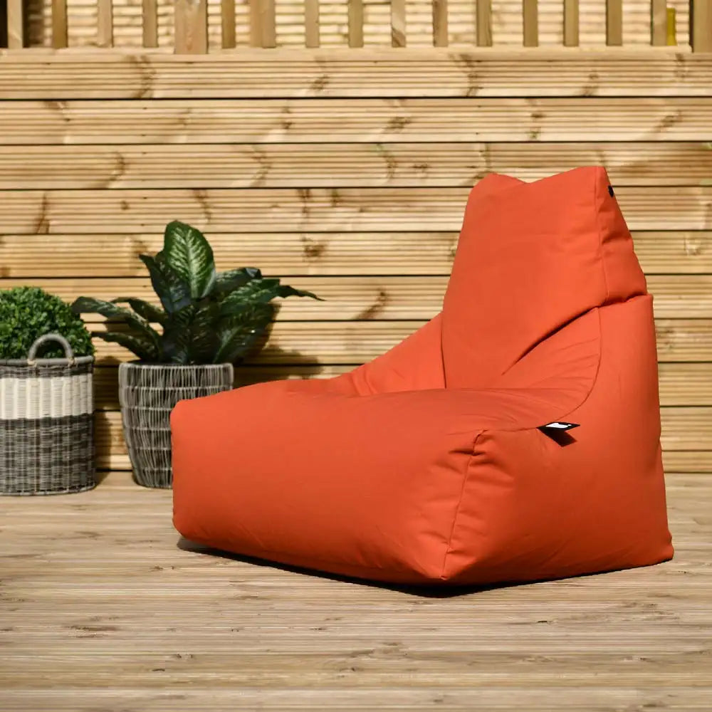 Orangefarbener Mighty Sitzsack für den Außenbereich