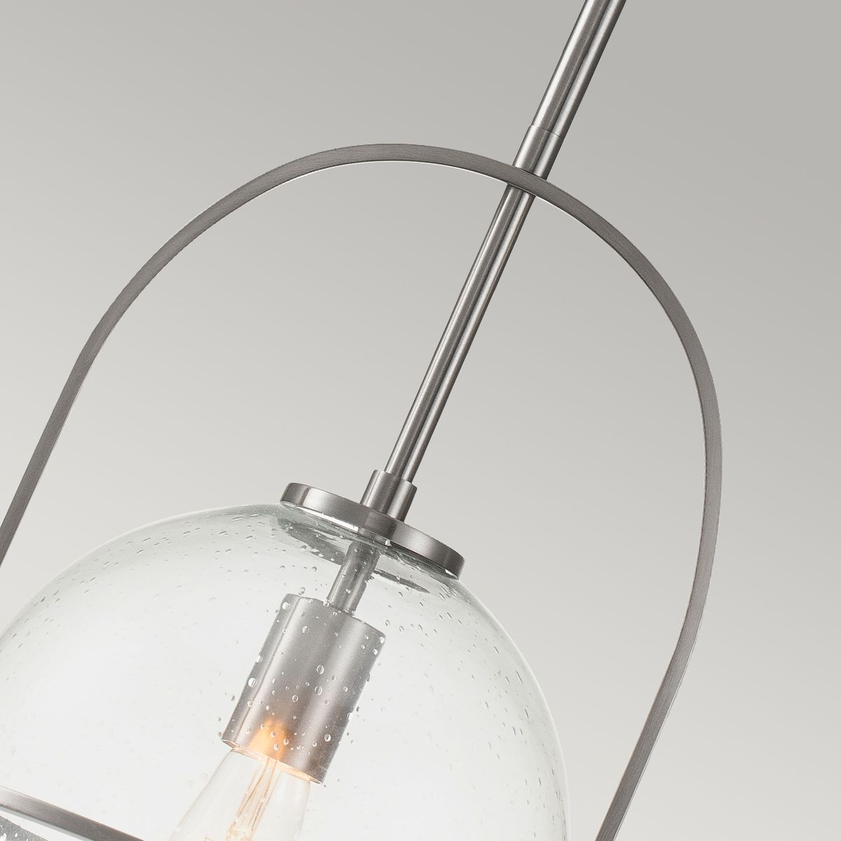 Deckenpendelleuchte aus gebürstetem Nickel mit klarem Glas